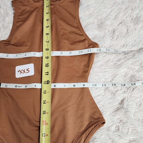 SKIMS SWIM ZIP FRONT SLEEVELESS ONE PIECE/ ALMOND/ NWT - Picture 12 of 16